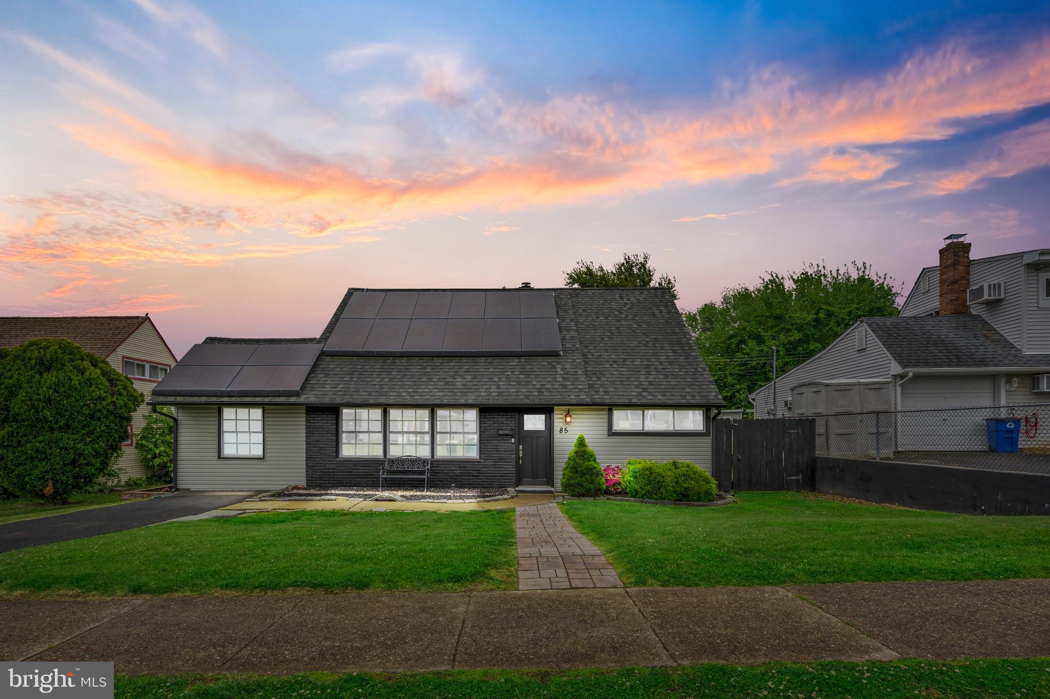 85 BUTTONWOOD LANE