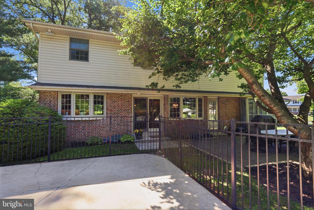 10 PHEASANT DRIVE