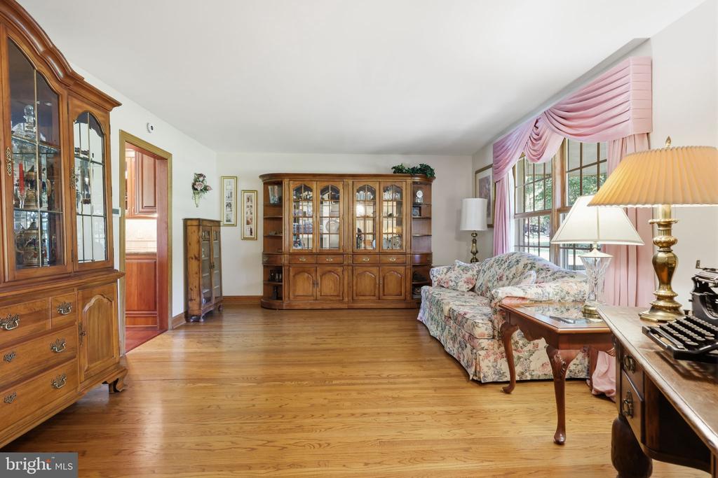 10 PHEASANT DRIVE