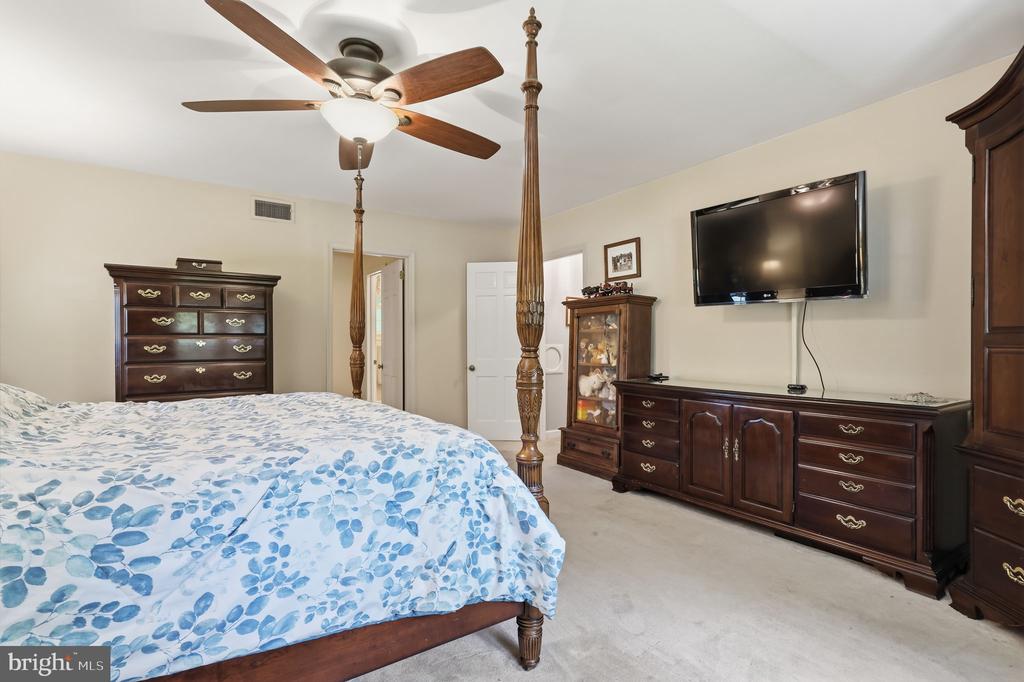 10 PHEASANT DRIVE