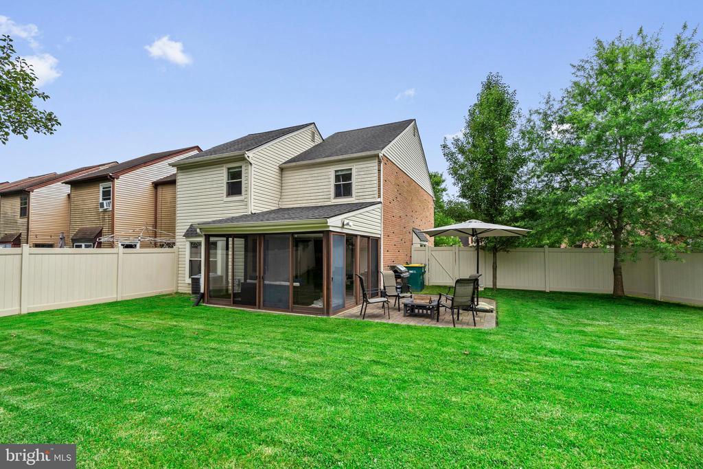 243 TAREYTON DRIVE