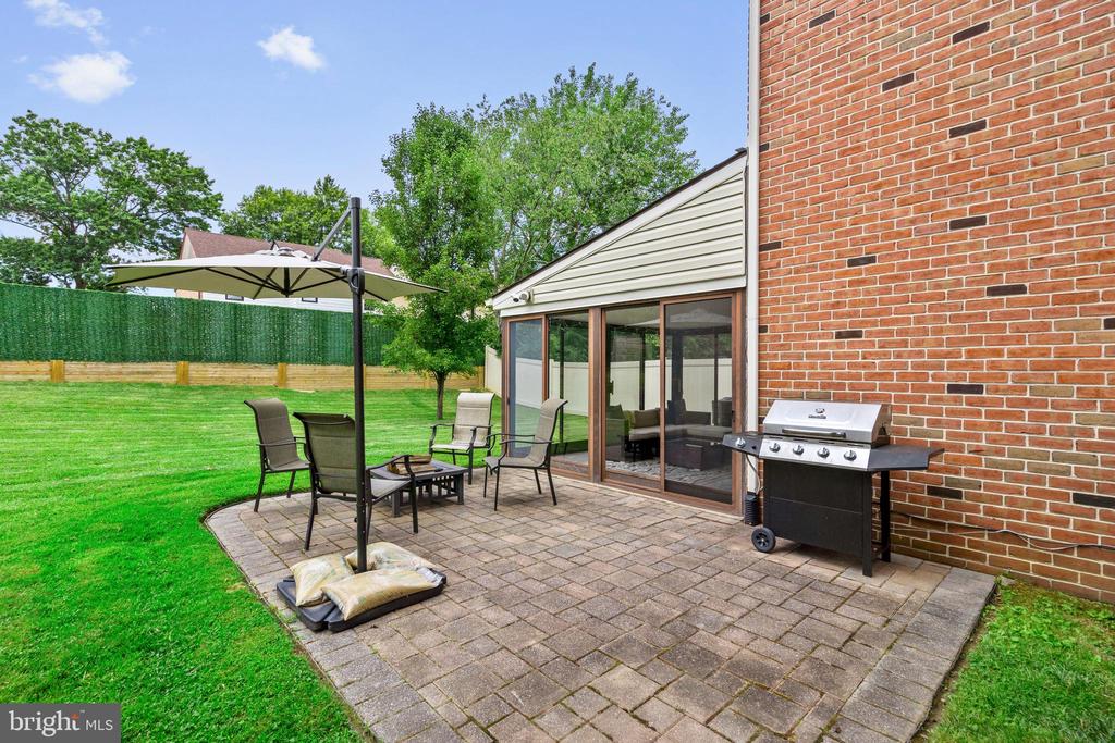 243 TAREYTON DRIVE