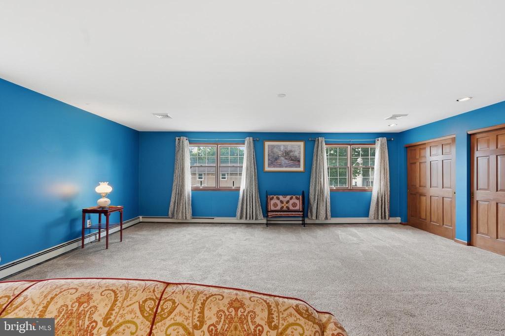 290 PHEASANT RUN