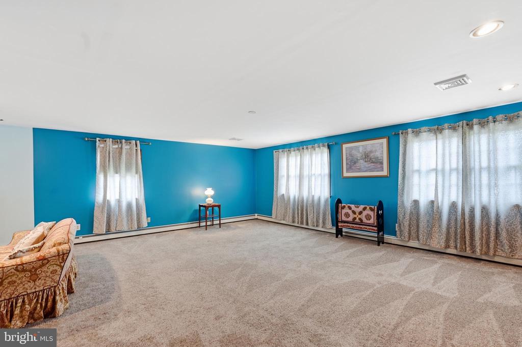 290 PHEASANT RUN