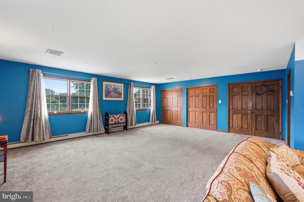 290 PHEASANT RUN