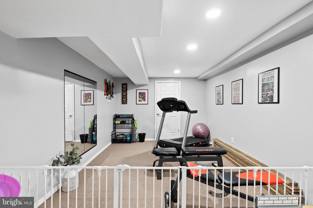 25 SPARROW WALK