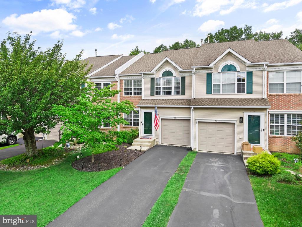 25 SPARROW WALK