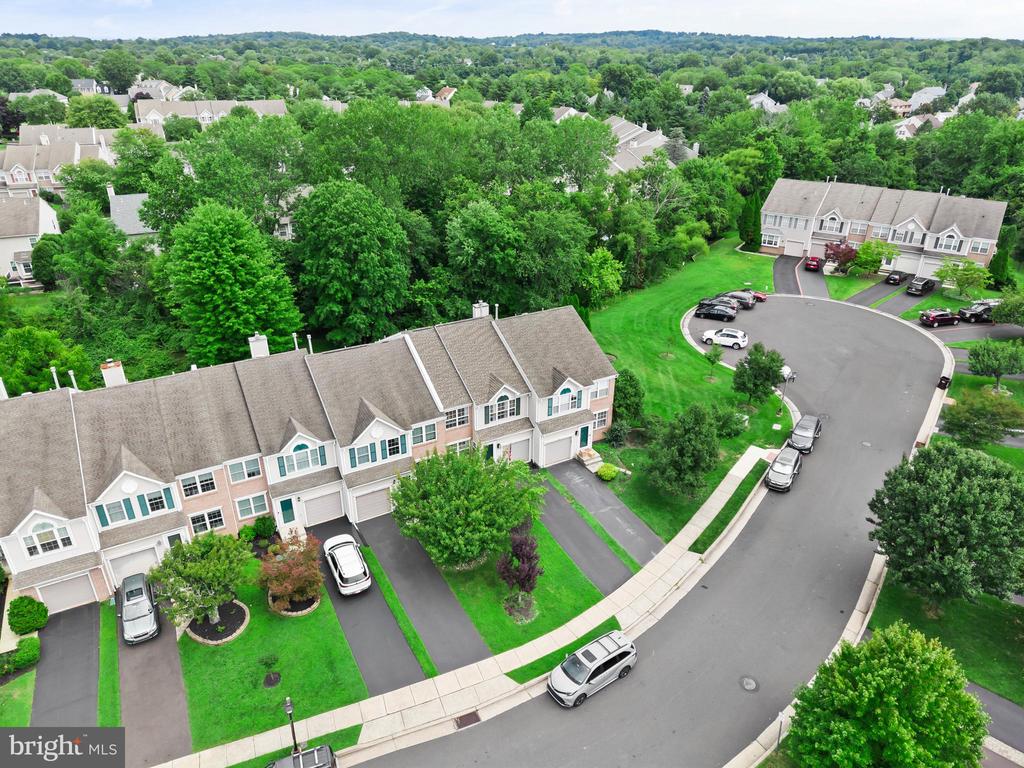 25 SPARROW WALK