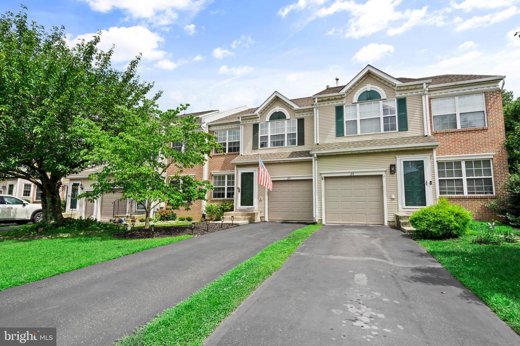 25 SPARROW WALK