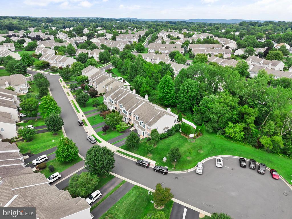 25 SPARROW WALK