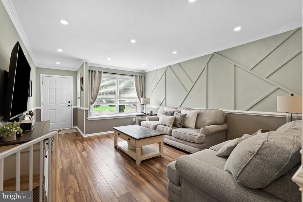 25 SPARROW WALK