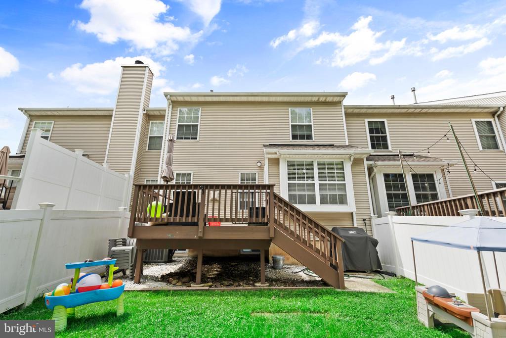 25 SPARROW WALK