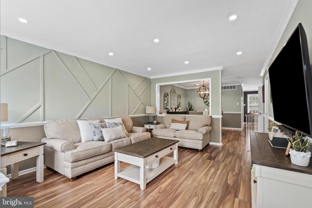 25 SPARROW WALK
