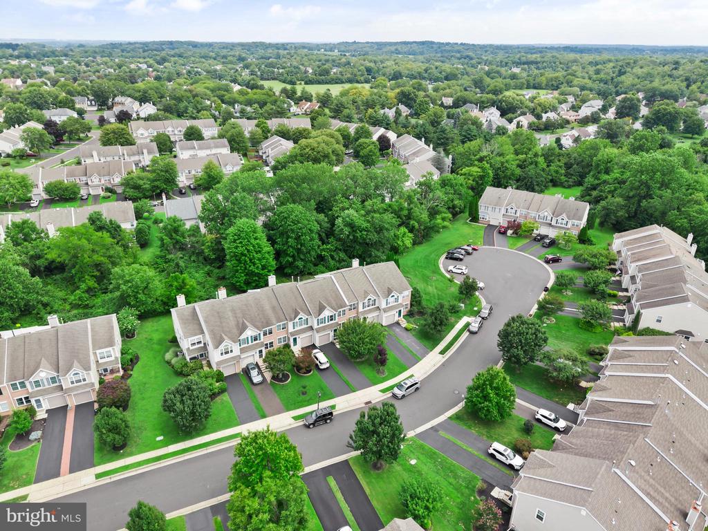 25 SPARROW WALK