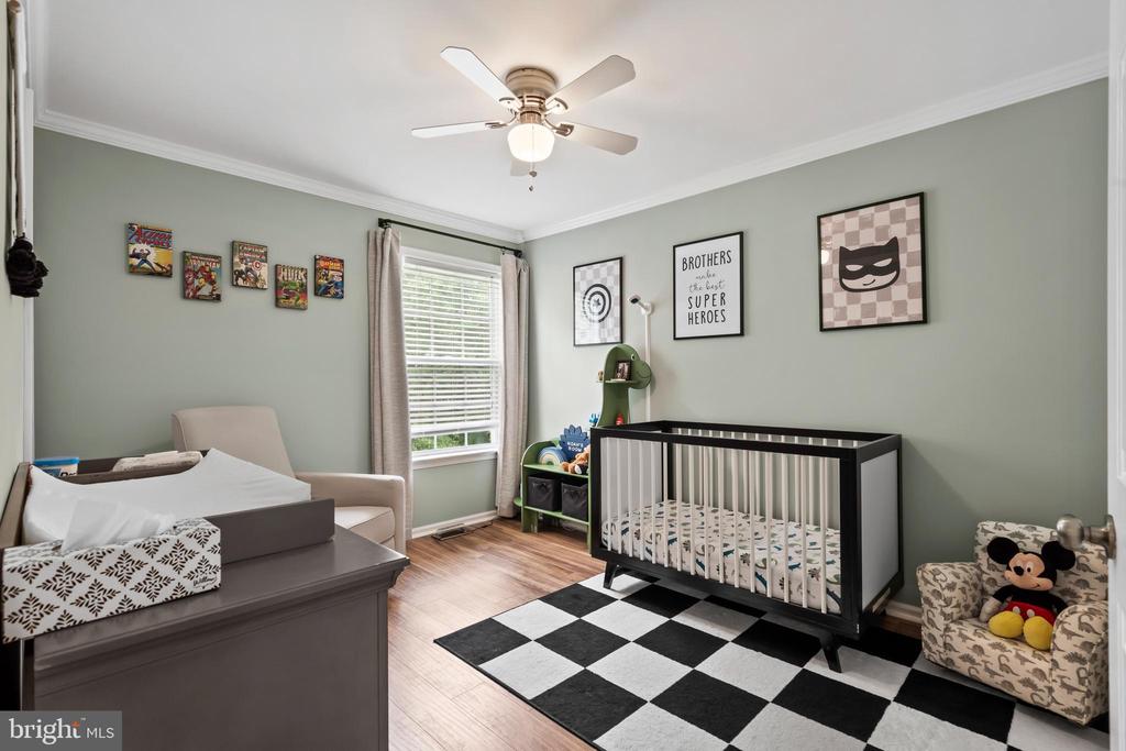 25 SPARROW WALK