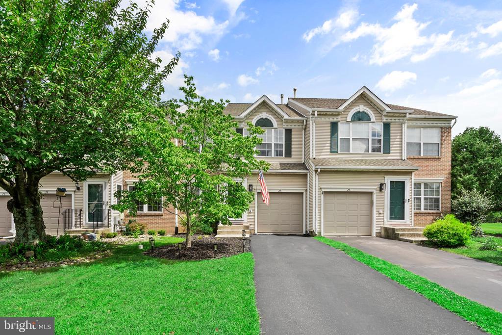 25 SPARROW WALK