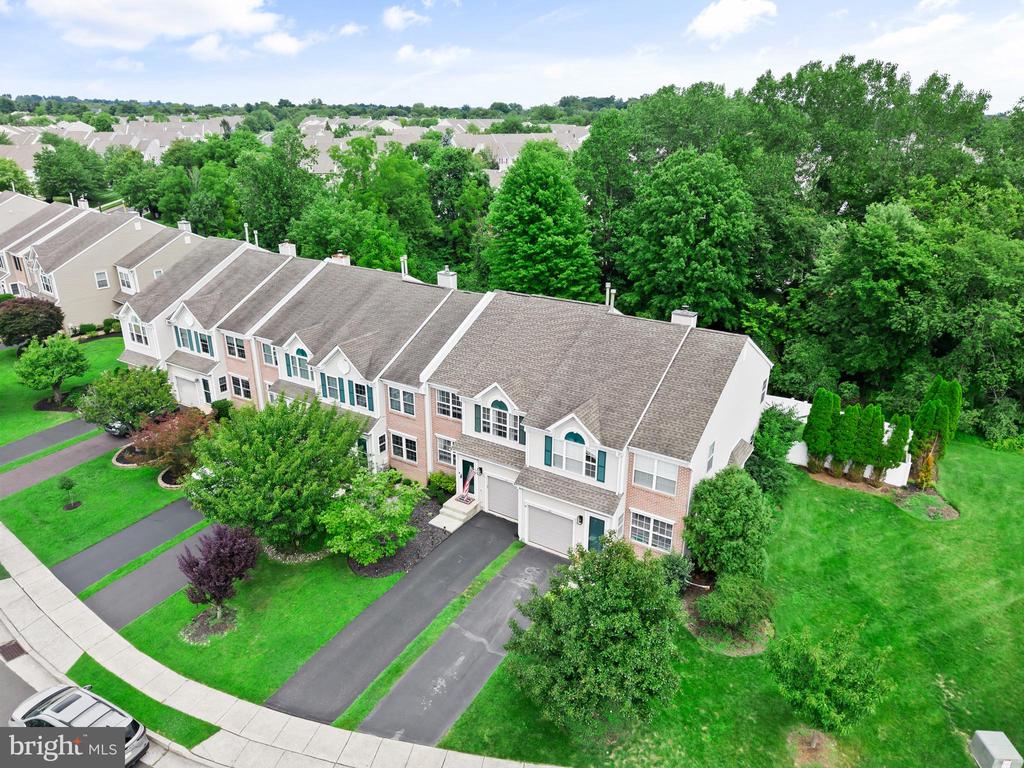 25 SPARROW WALK