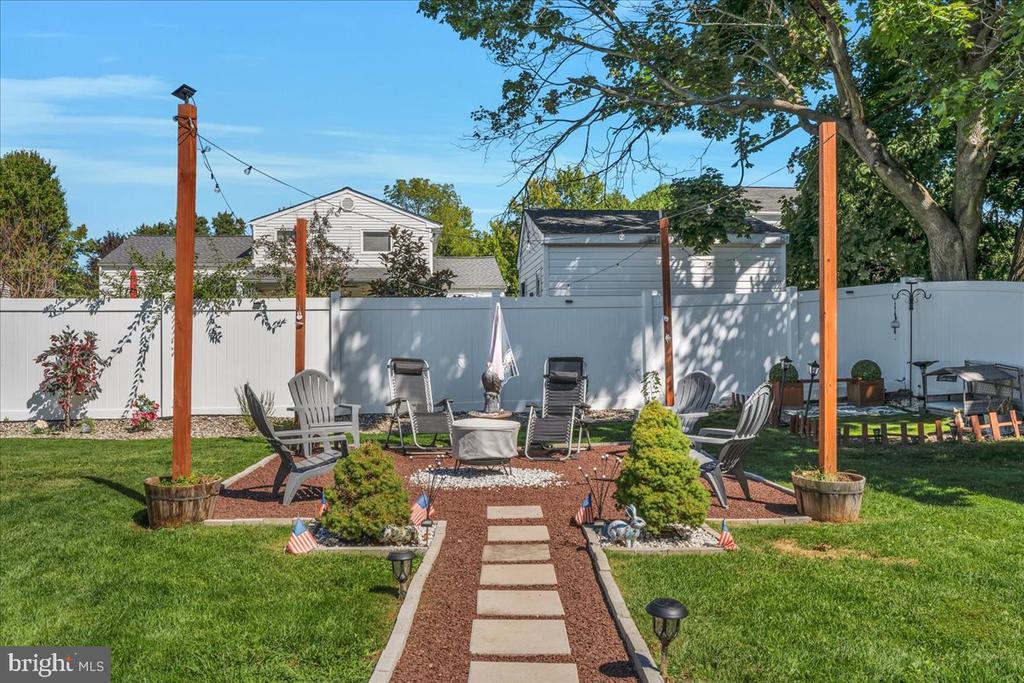 1543 WHEATFIELD LANE