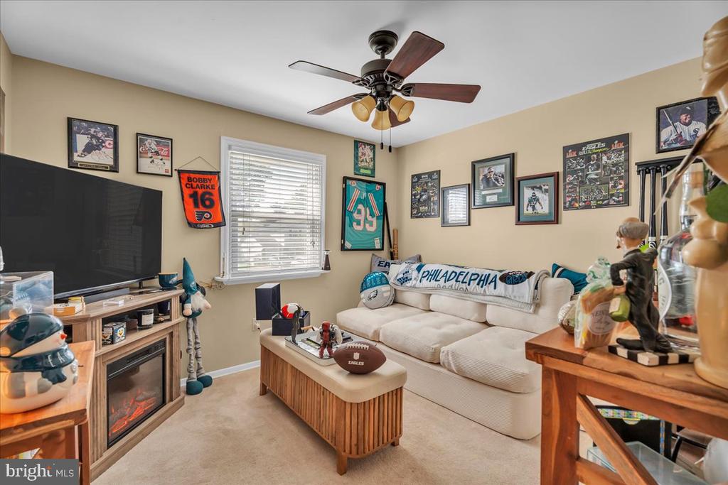 1543 WHEATFIELD LANE