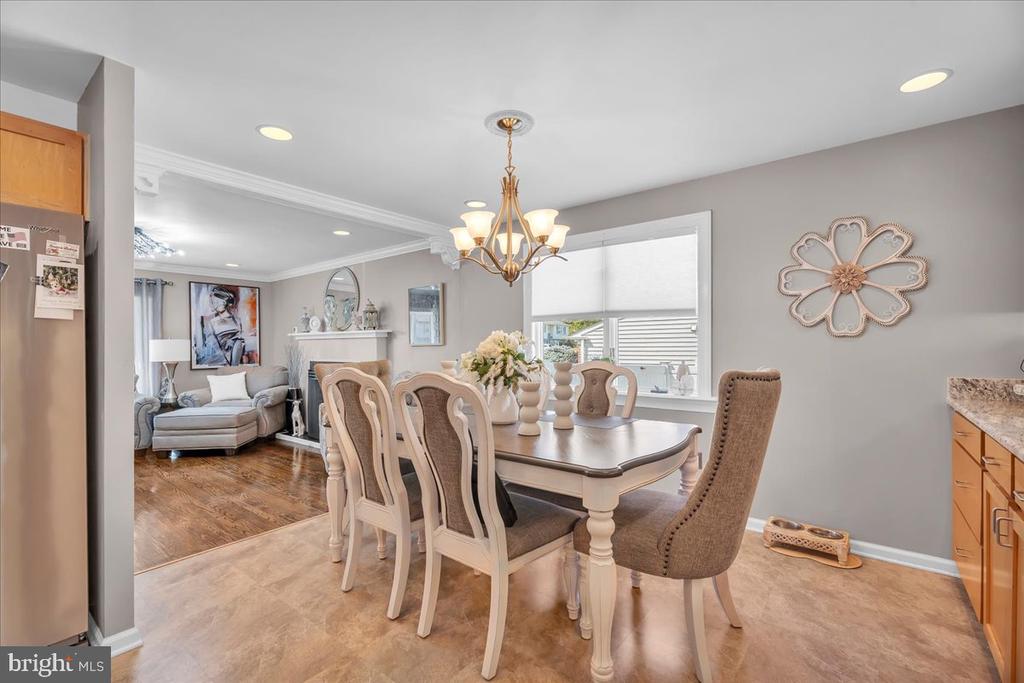 1543 WHEATFIELD LANE