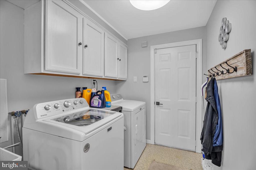 1543 WHEATFIELD LANE