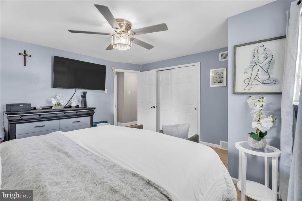 1543 WHEATFIELD LANE