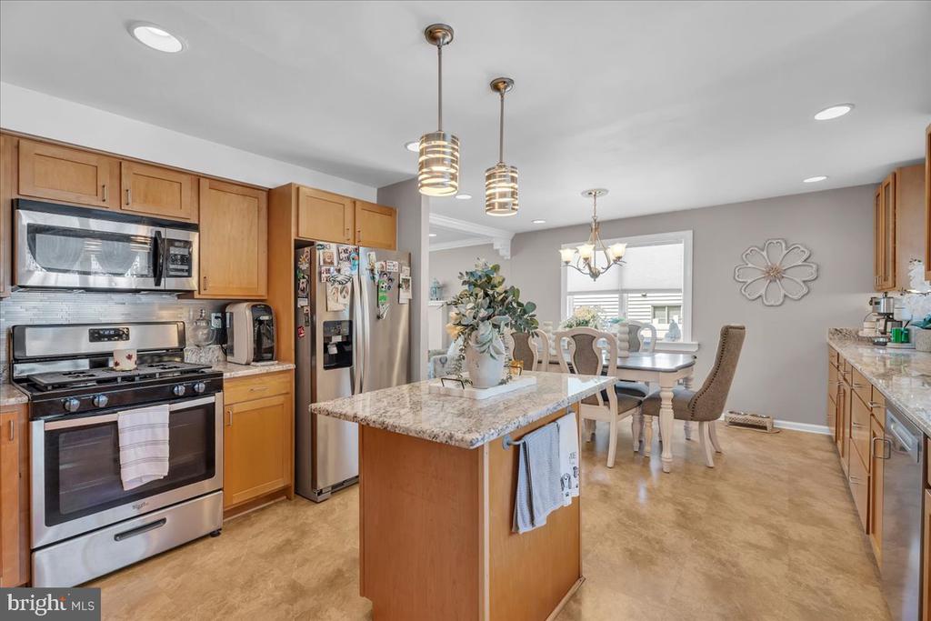 1543 WHEATFIELD LANE