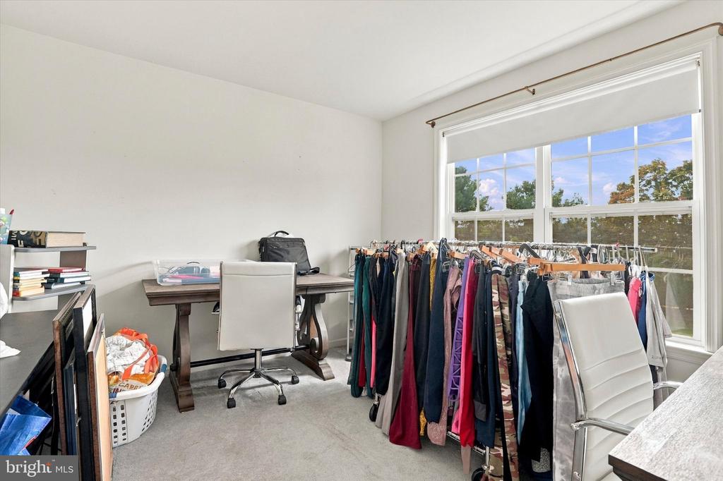 10 HARTFELD ROAD