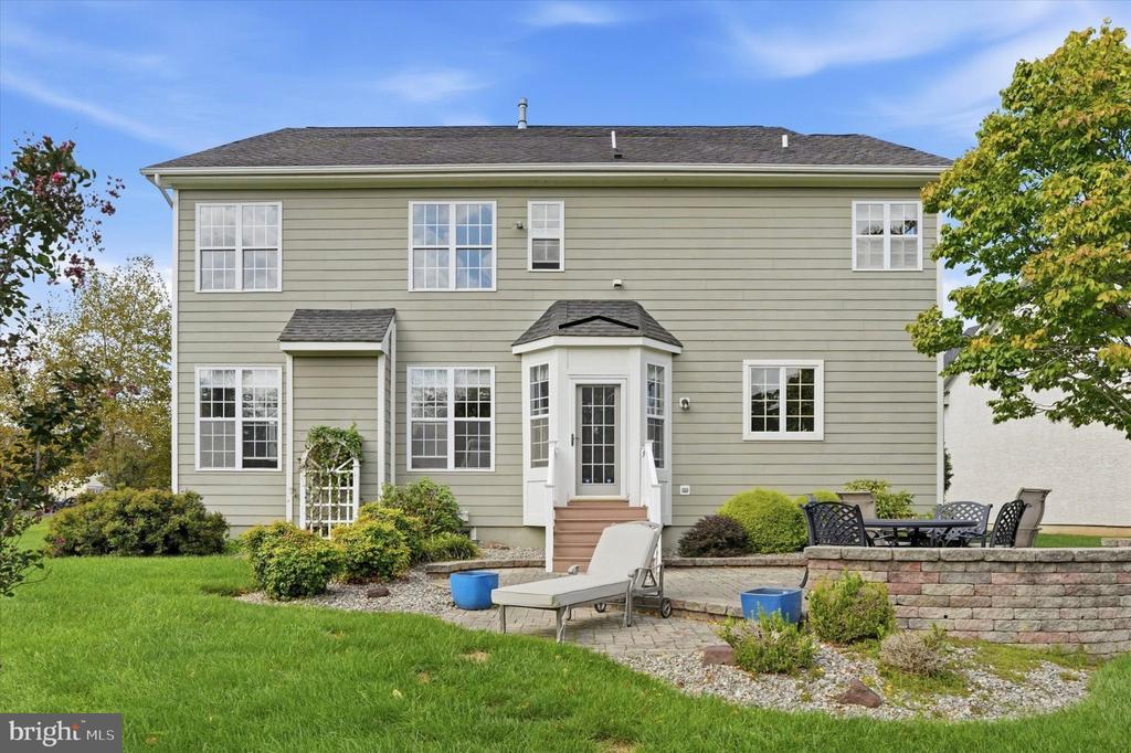 10 HARTFELD ROAD