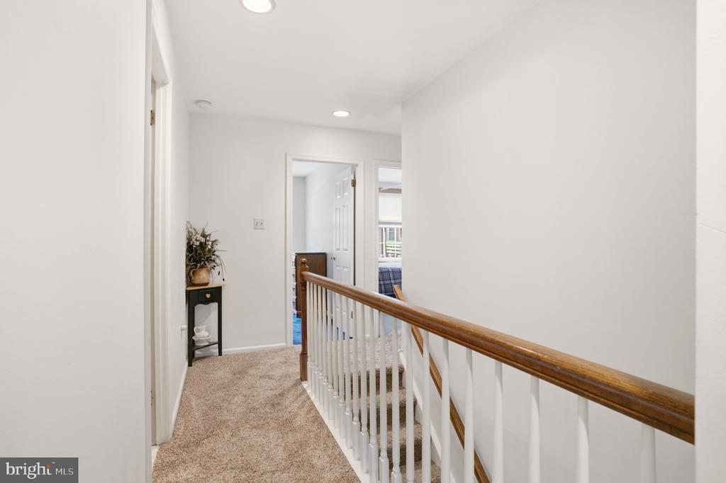24 PEBBLE COURT