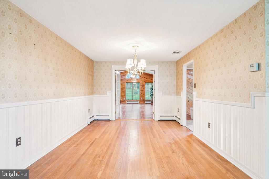 1611 W Lynn Dr