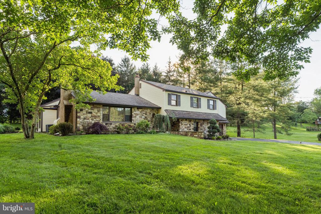 1611 W Lynn Dr