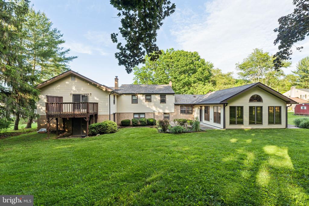 1611 W Lynn Dr