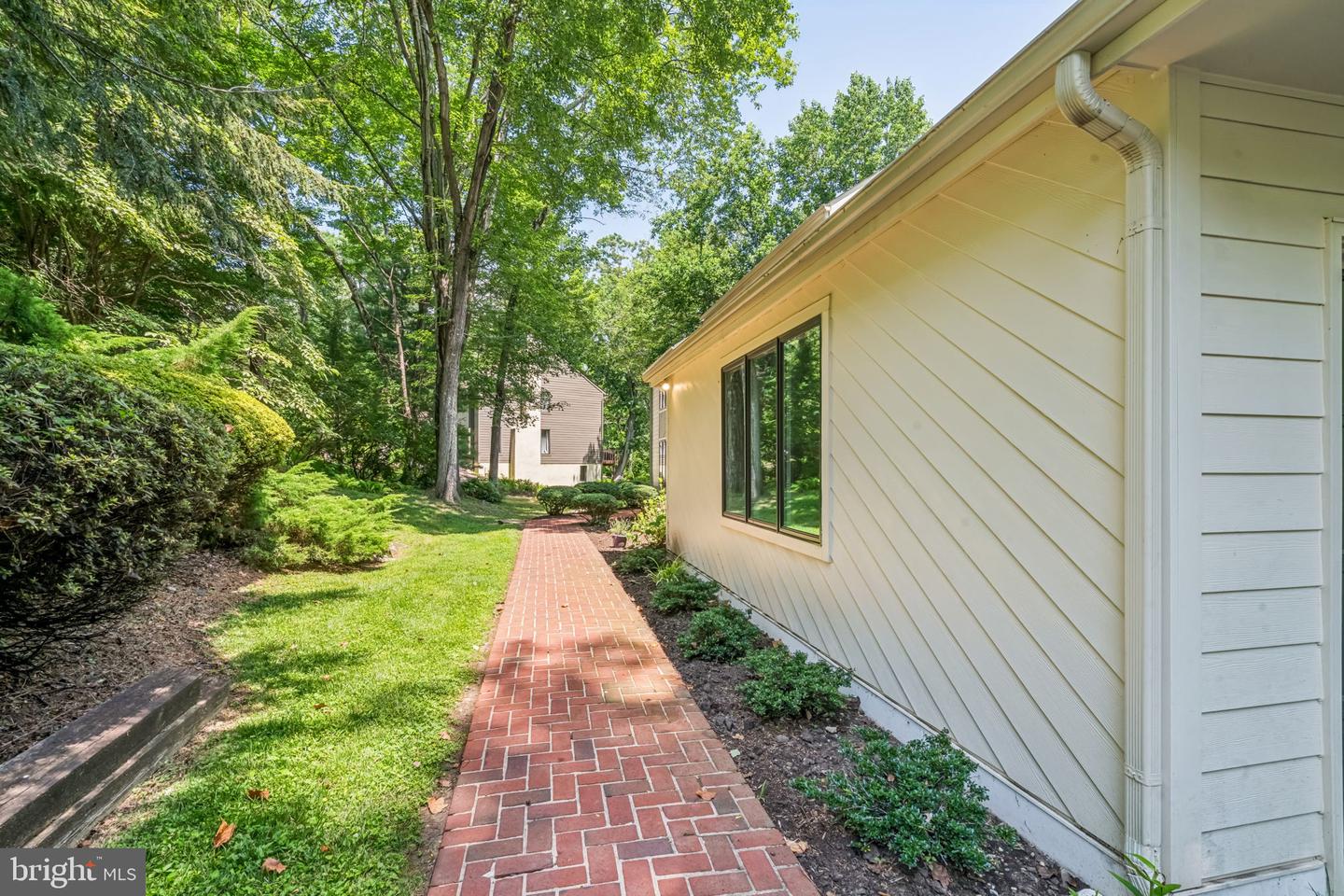 854 Penns Way