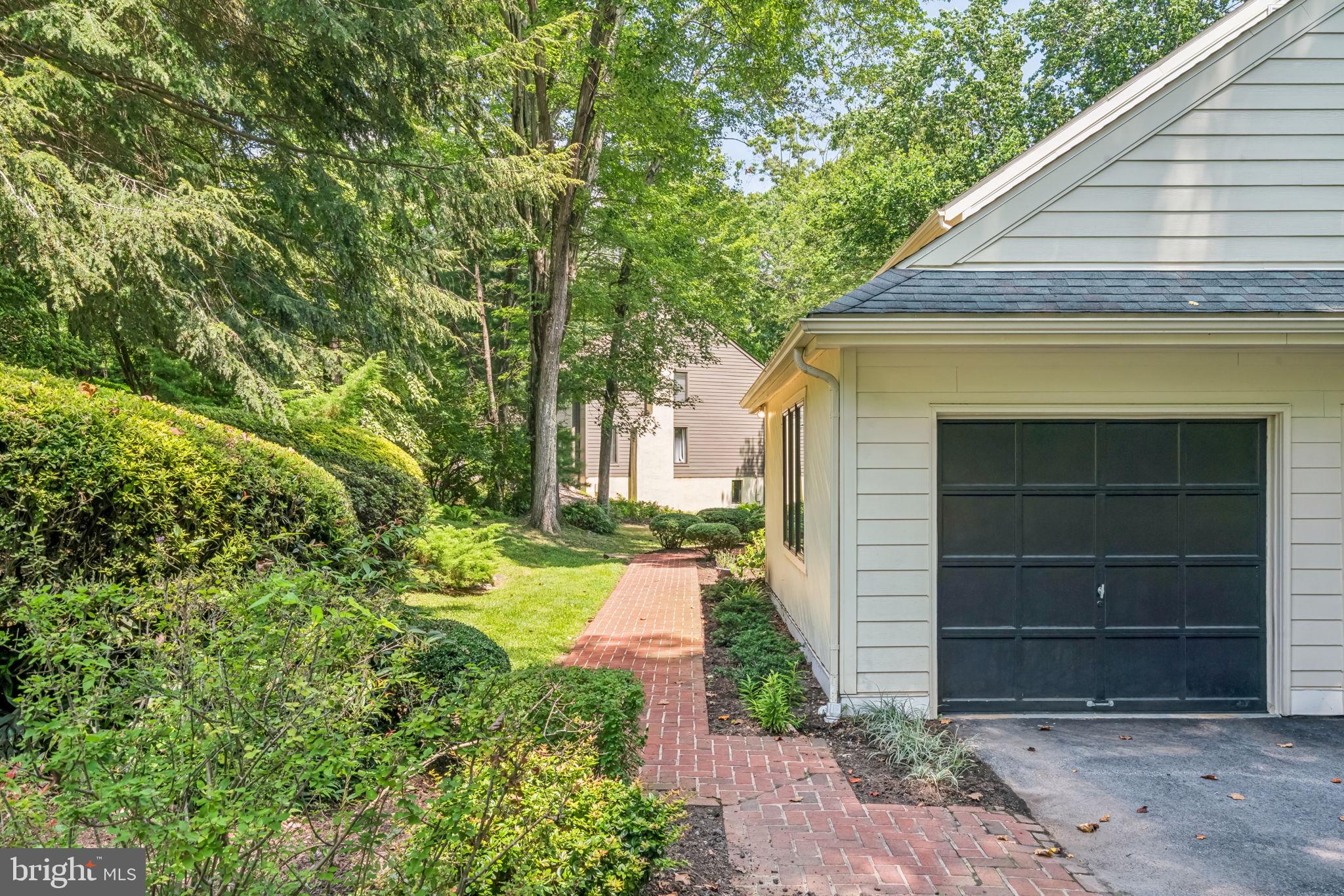 854 Penns Way