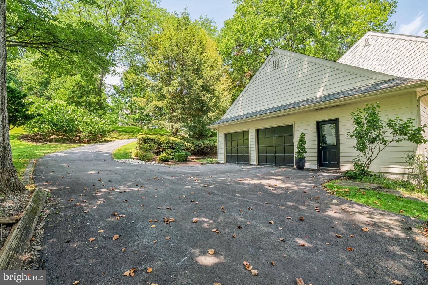 854 Penns Way
