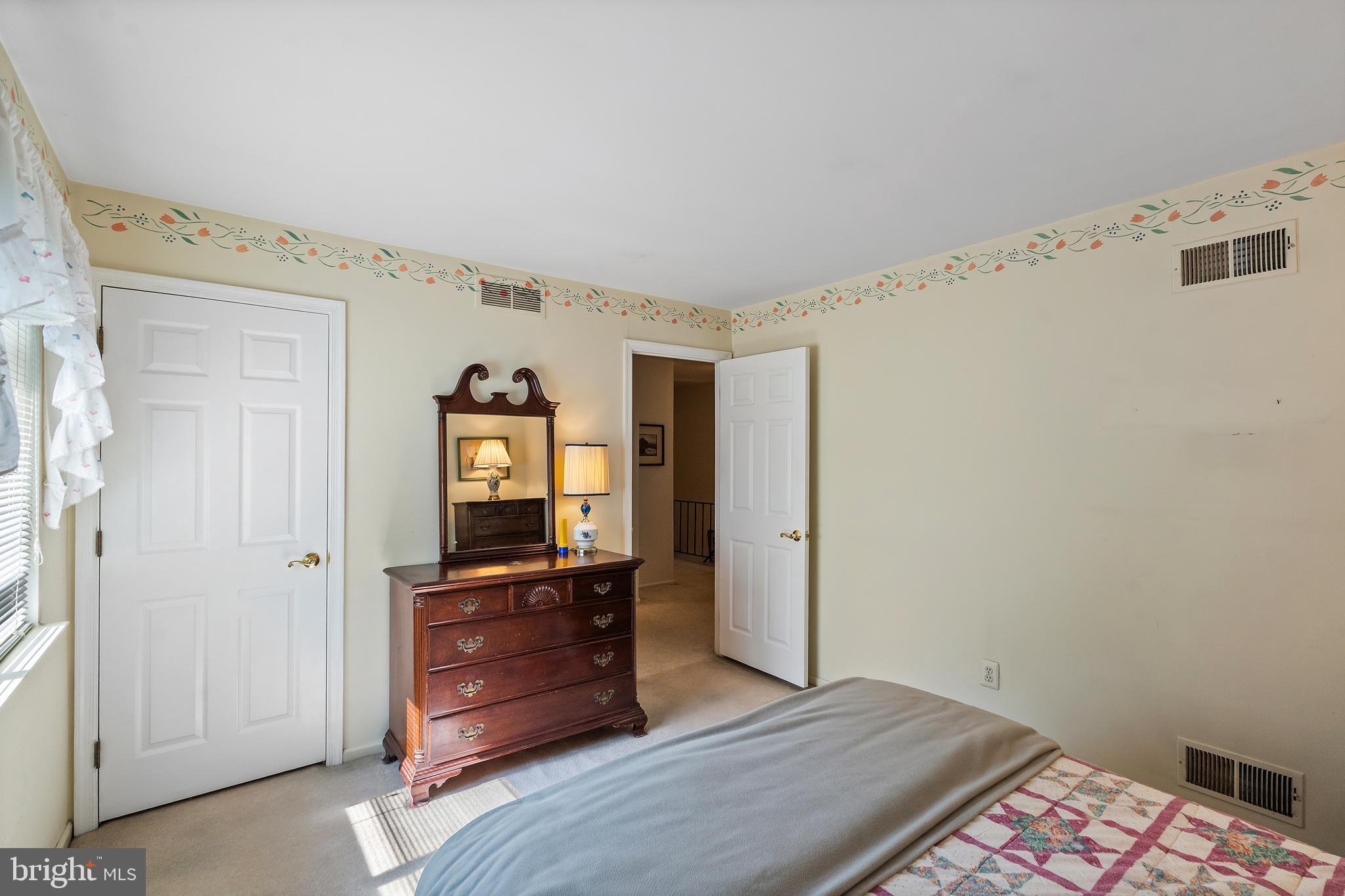 114 NEYLAND COURT