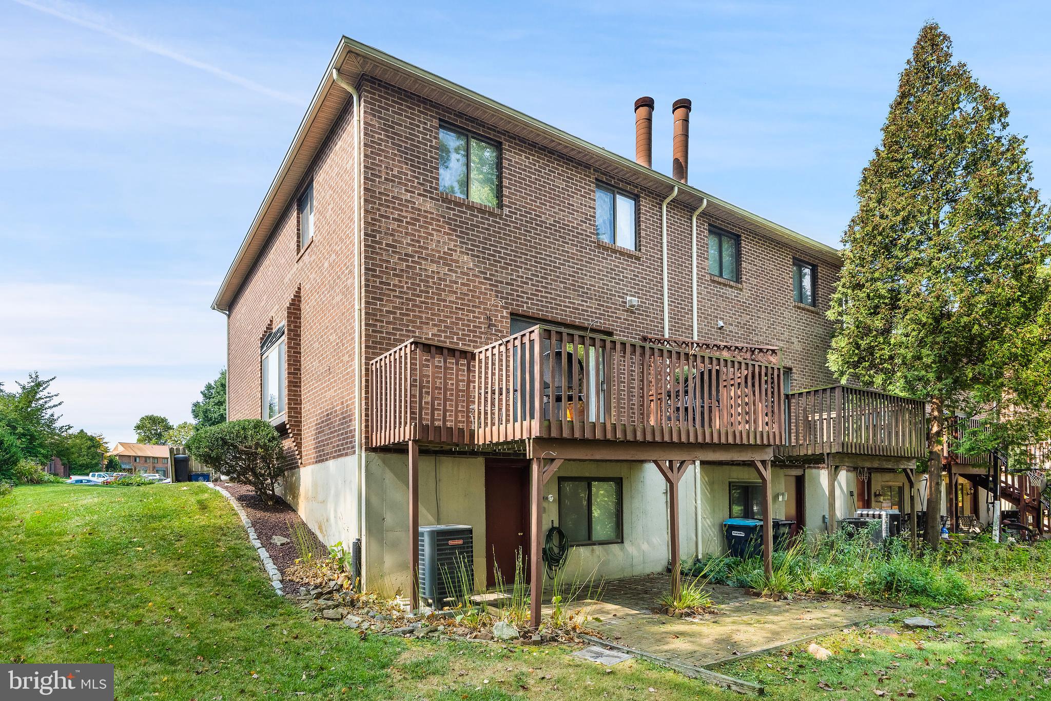 114 NEYLAND COURT