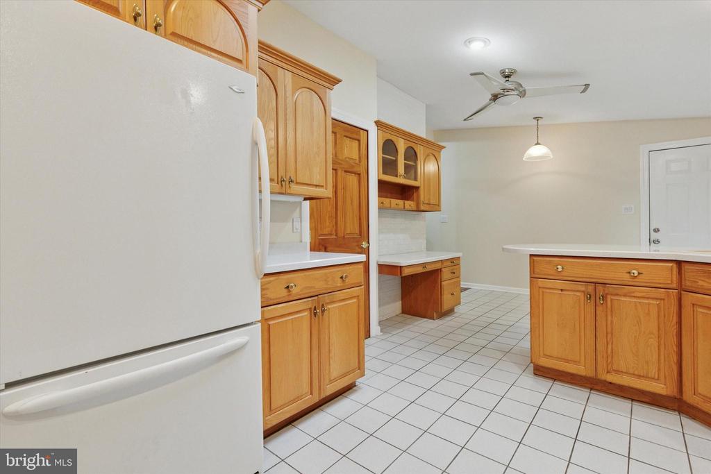 1209 THISTLEWOOD LANE