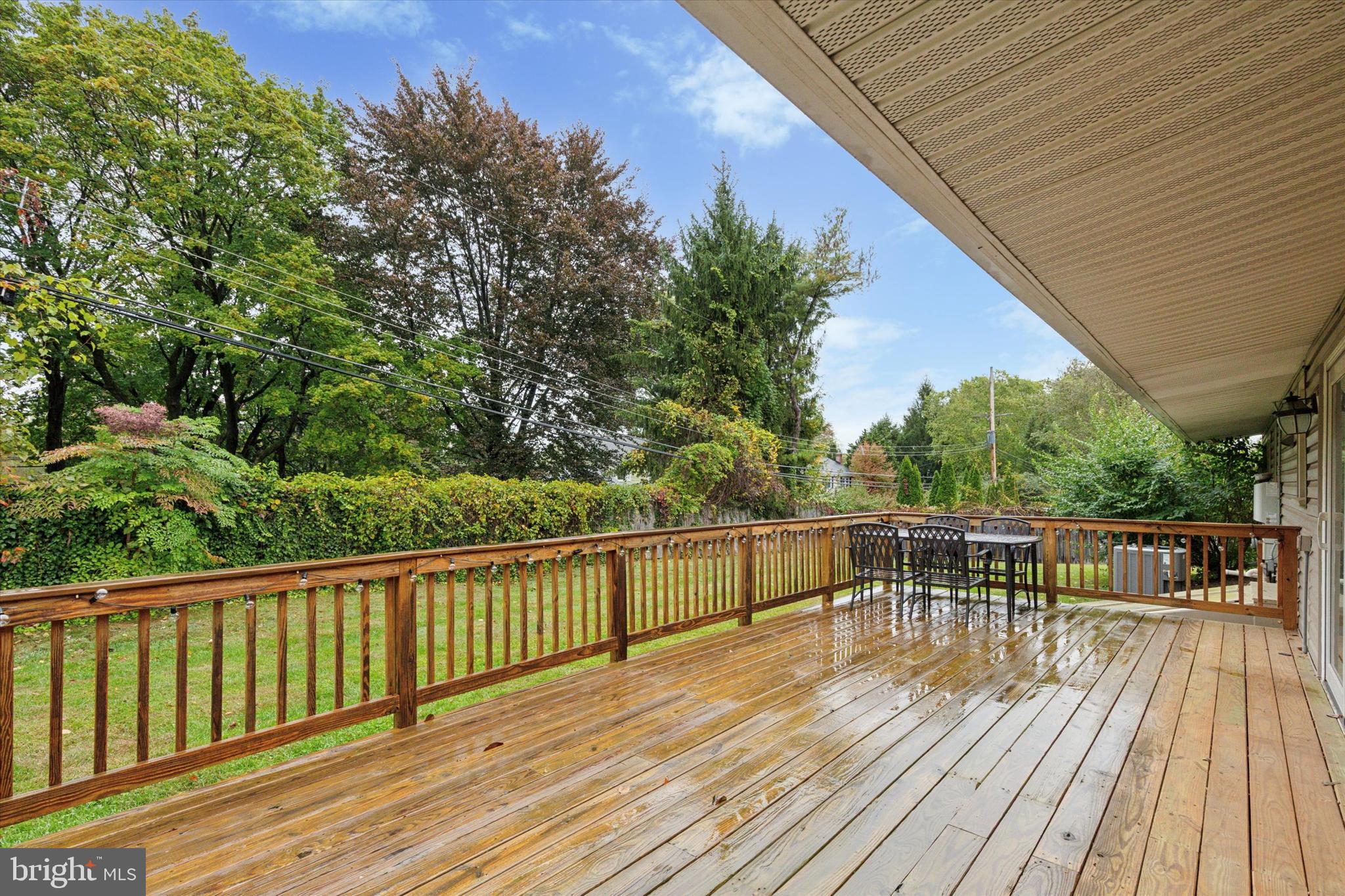 1209 THISTLEWOOD LANE