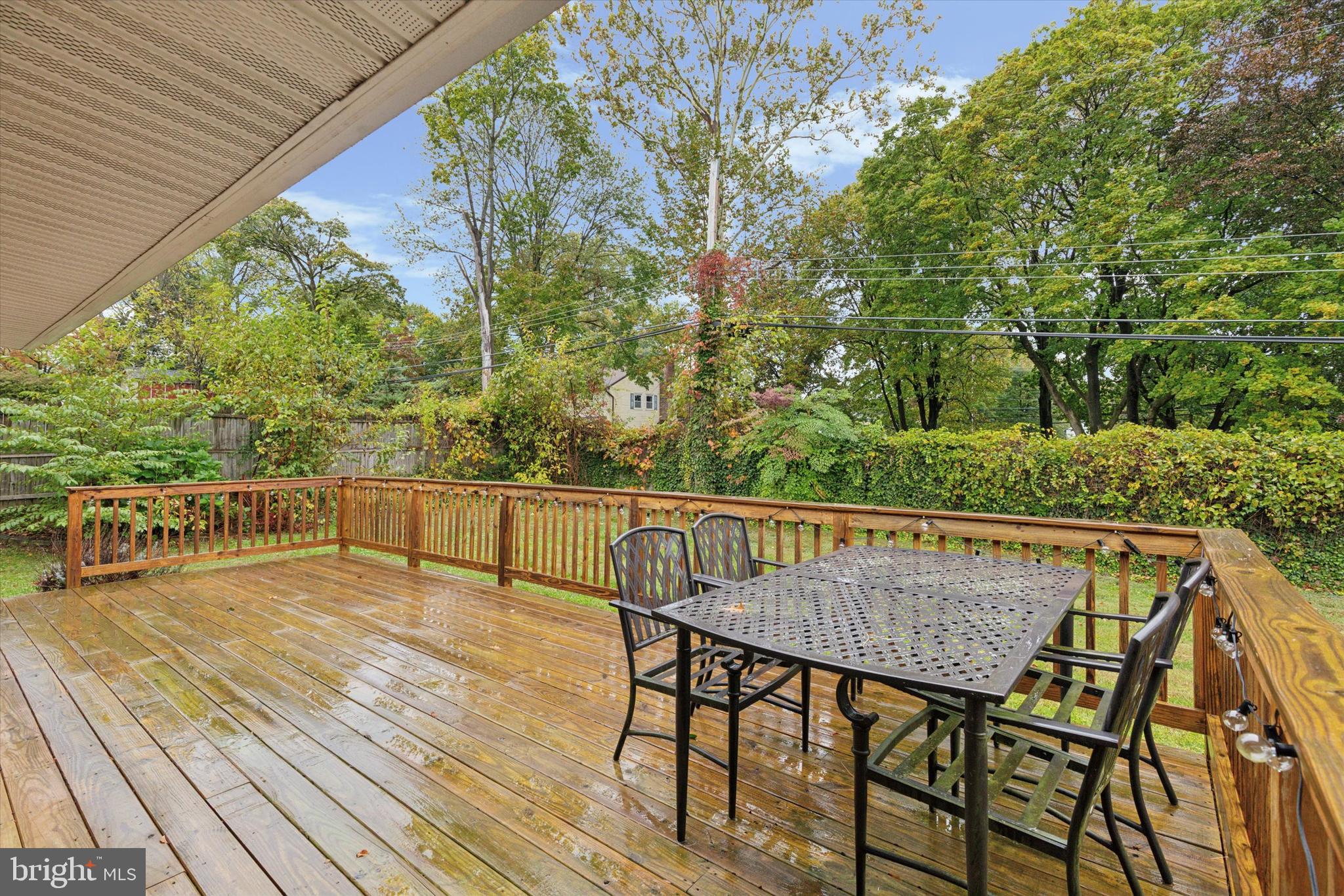 1209 THISTLEWOOD LANE