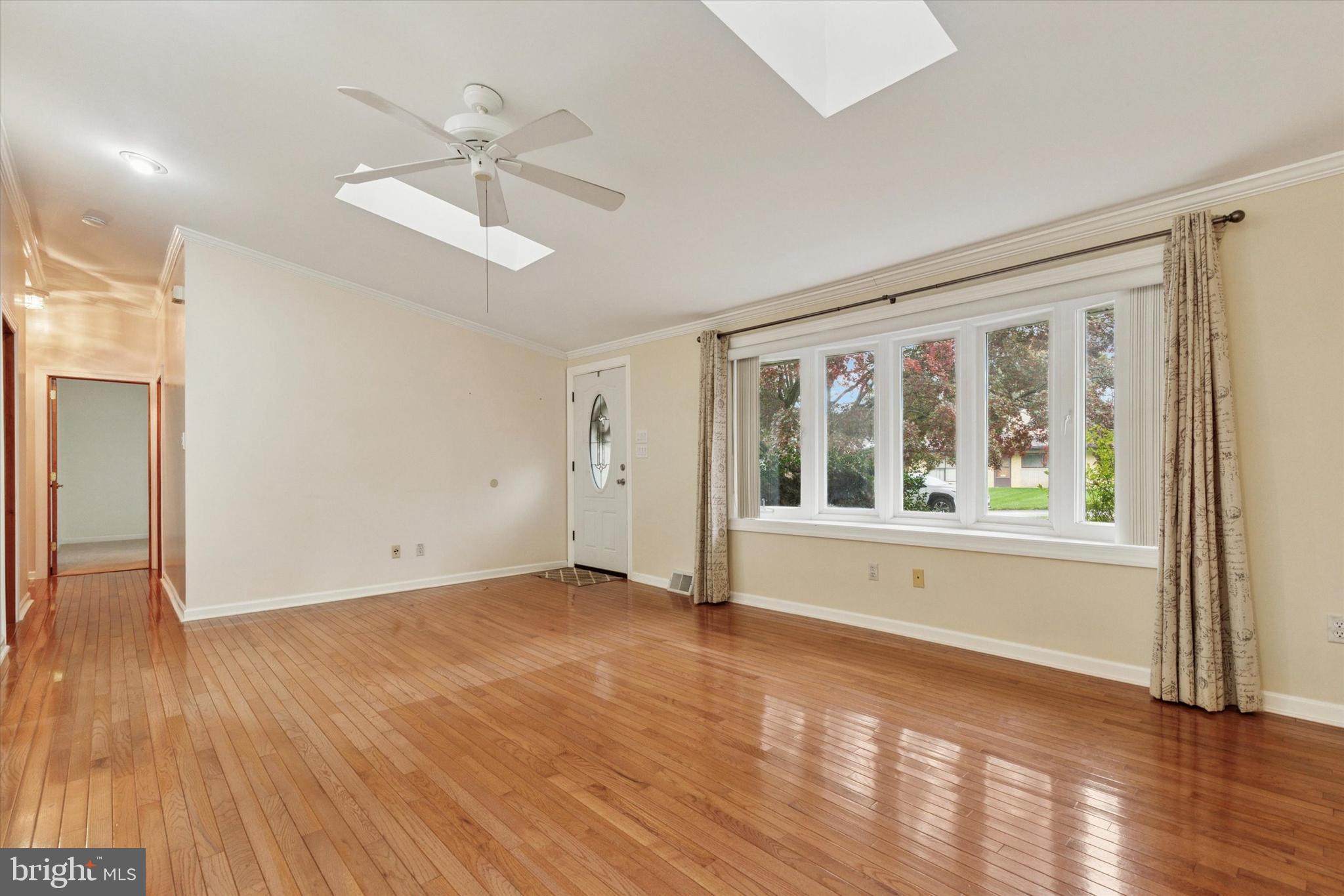 1209 THISTLEWOOD LANE