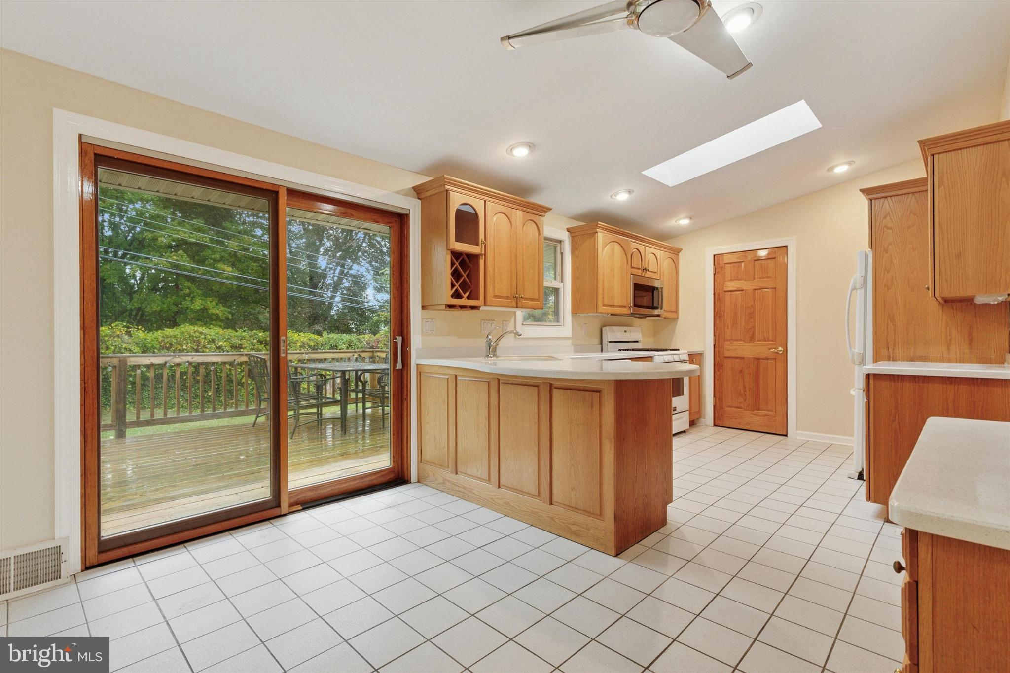 1209 THISTLEWOOD LANE