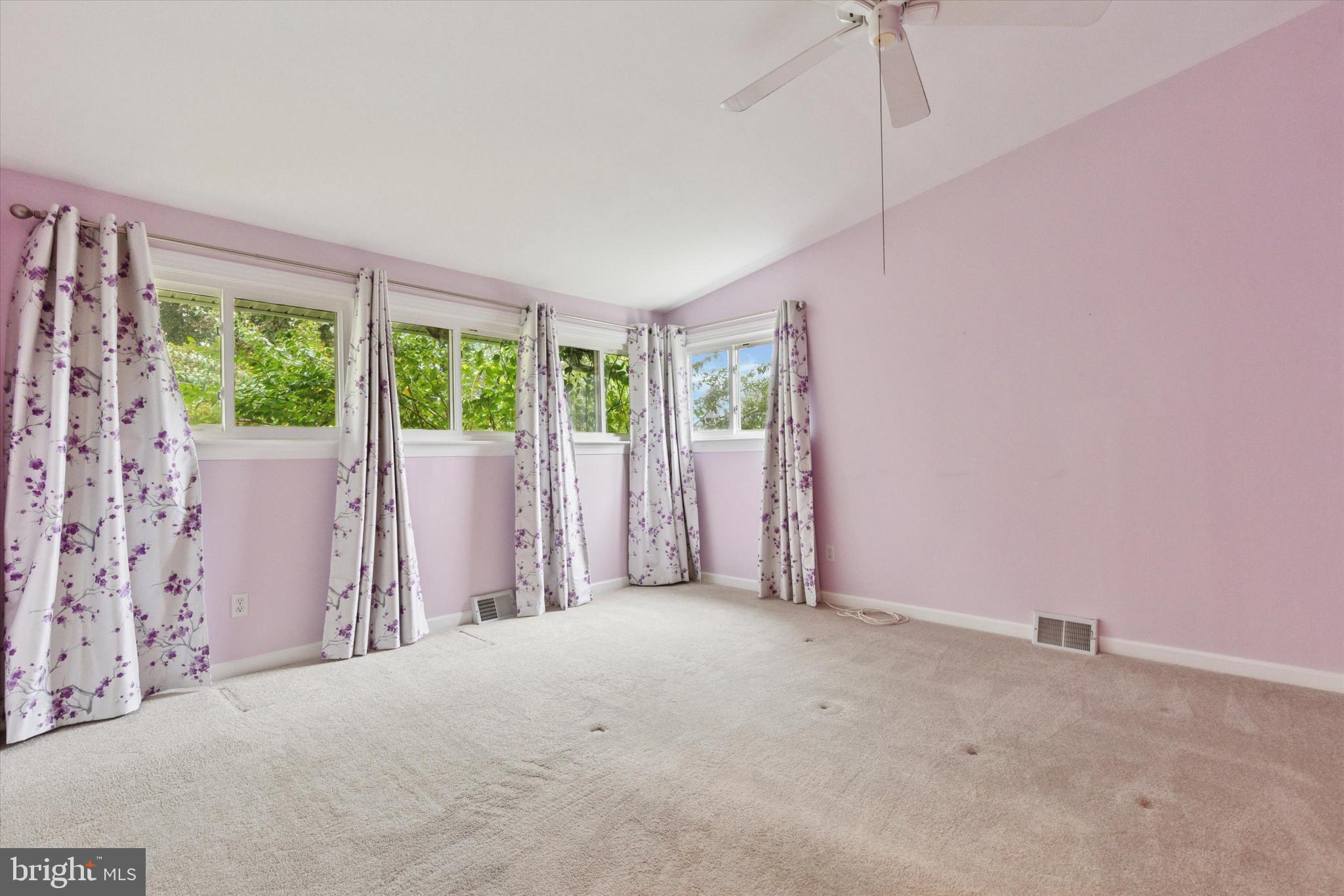 1209 THISTLEWOOD LANE