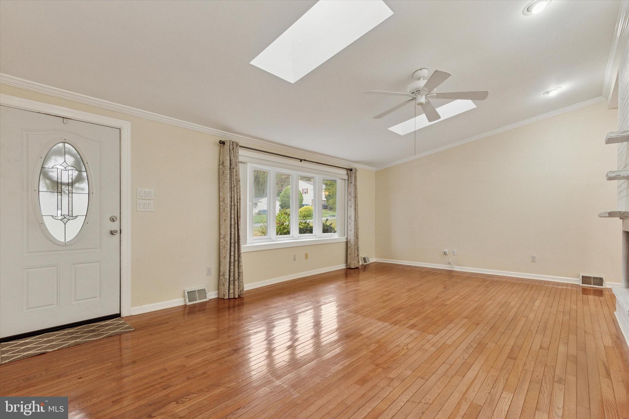 1209 THISTLEWOOD LANE