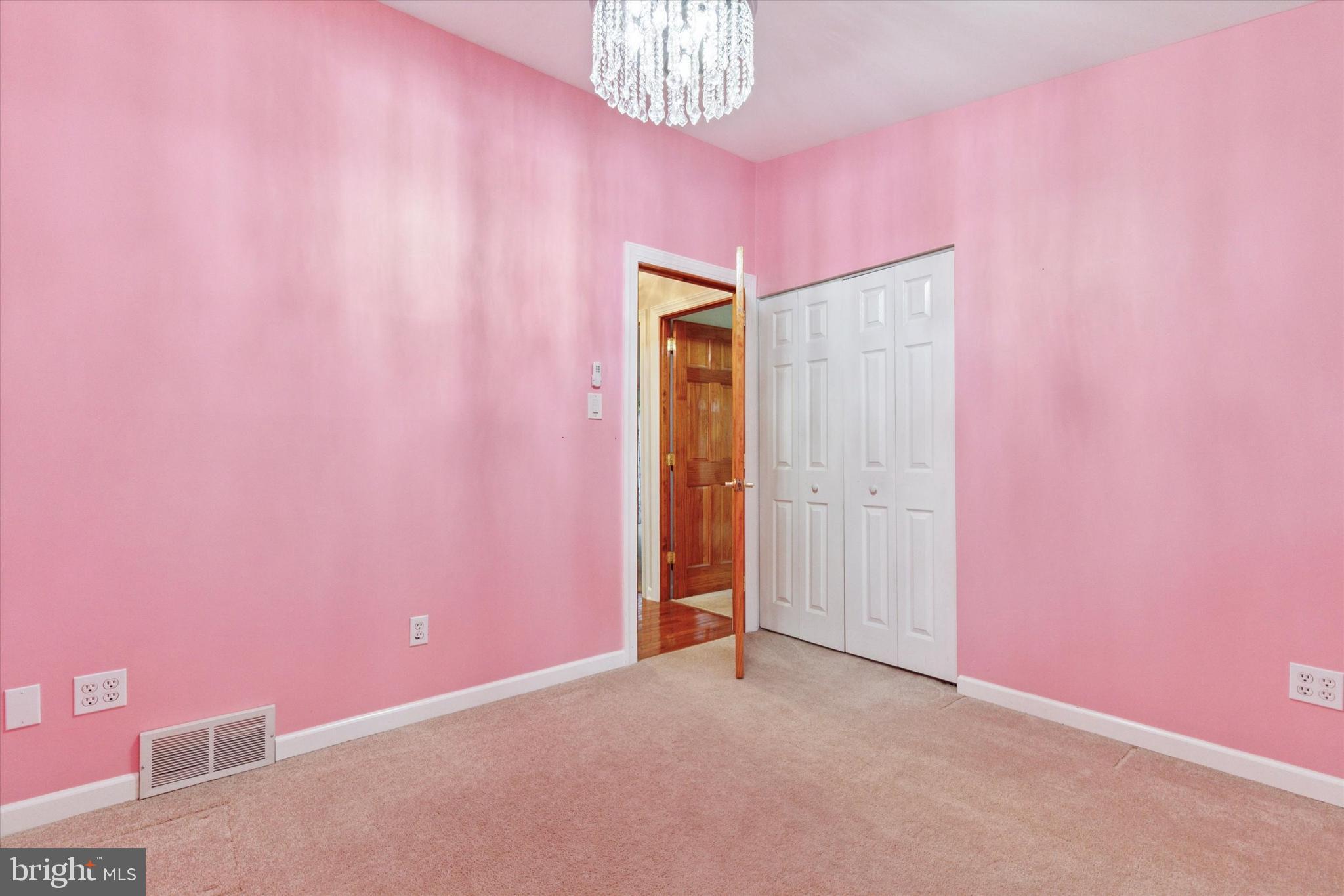 1209 THISTLEWOOD LANE