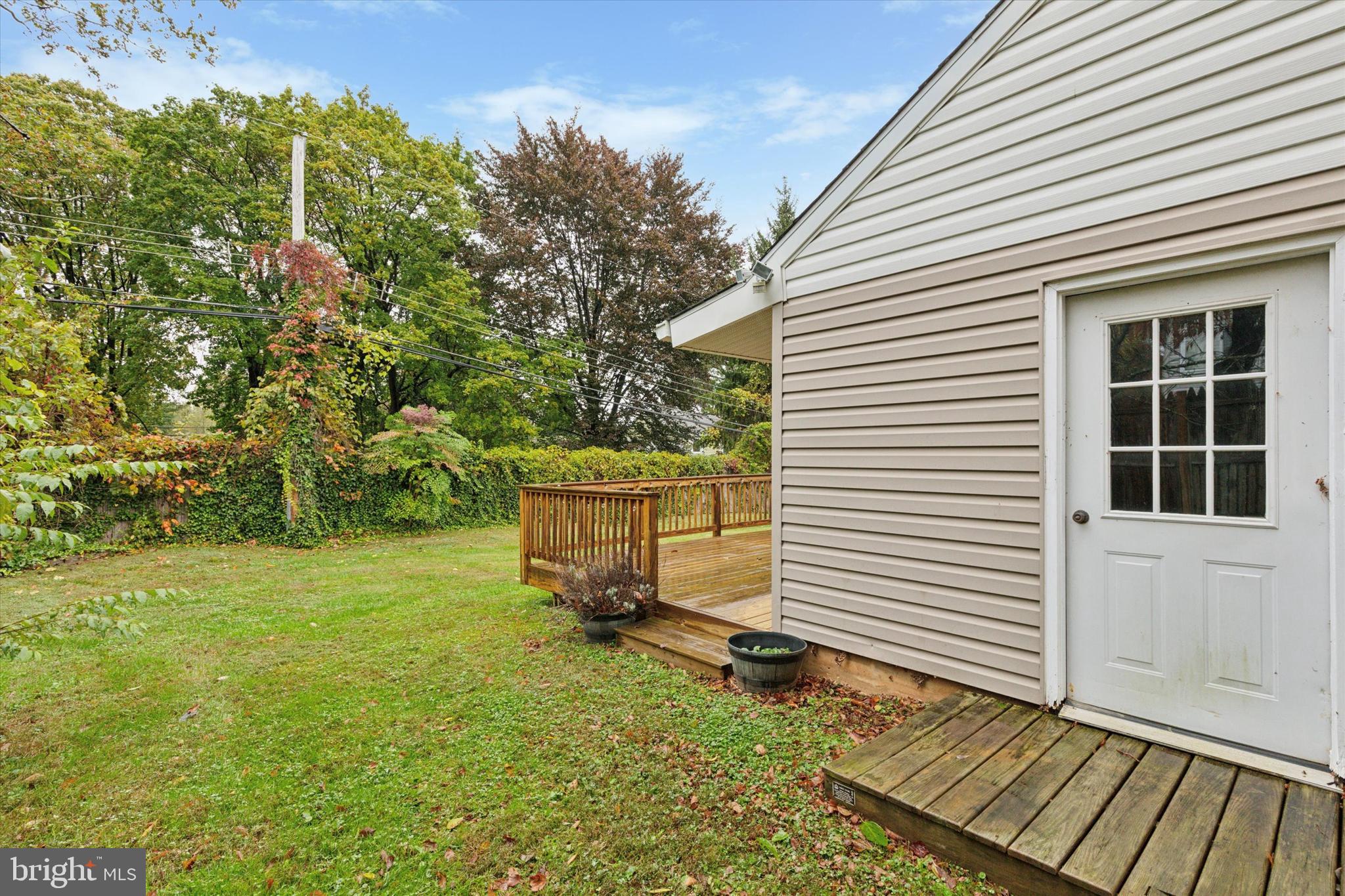 1209 THISTLEWOOD LANE