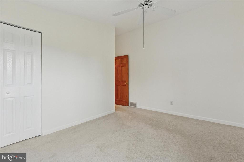 1209 THISTLEWOOD LANE