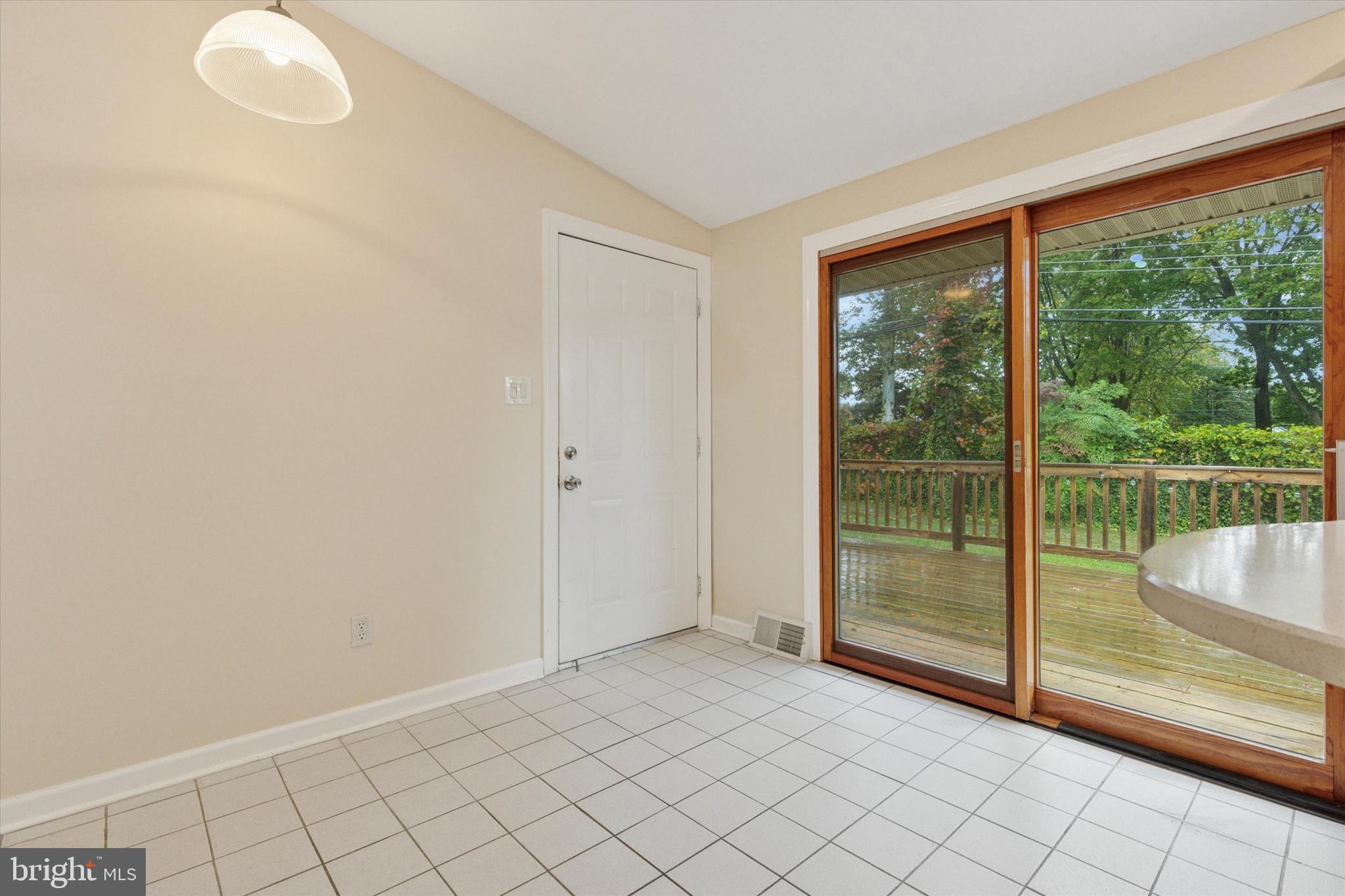 1209 THISTLEWOOD LANE