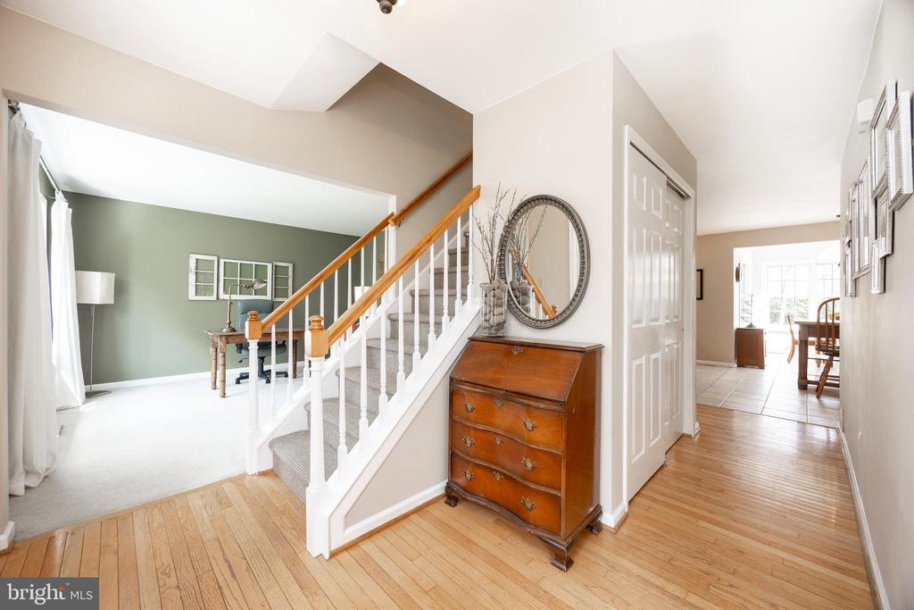 108 WOODED ACRES LANE
